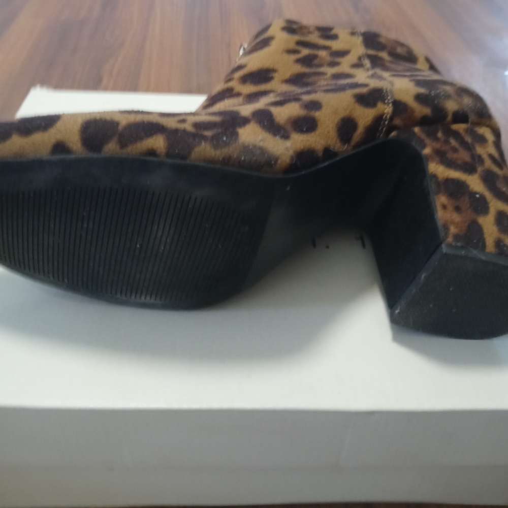 Booties - Picture 4 of 4